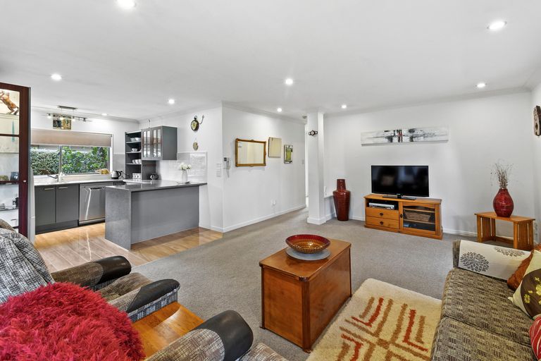 Photo of property in 58 Taka Street, Takanini, 2112
