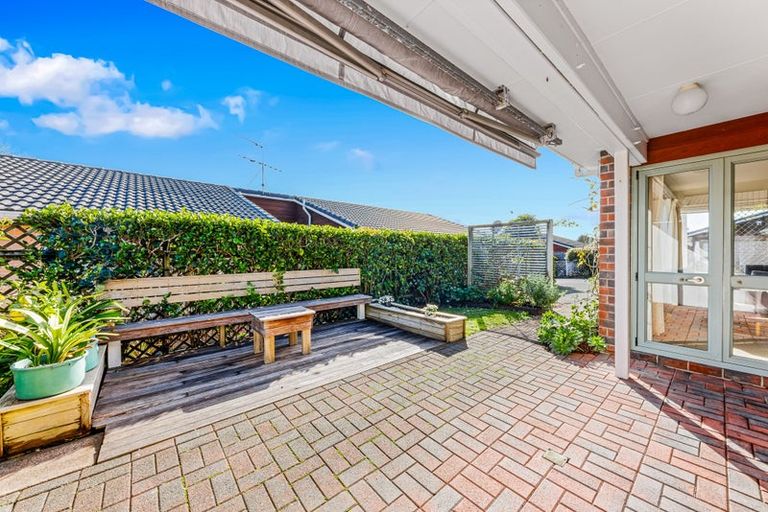 Photo of property in 51 The Grove, Red Beach, 0932