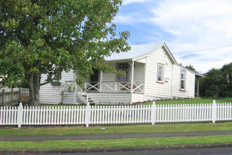 Photo of property in 1/7 Claridge Street, Glen Eden, Auckland, 0602