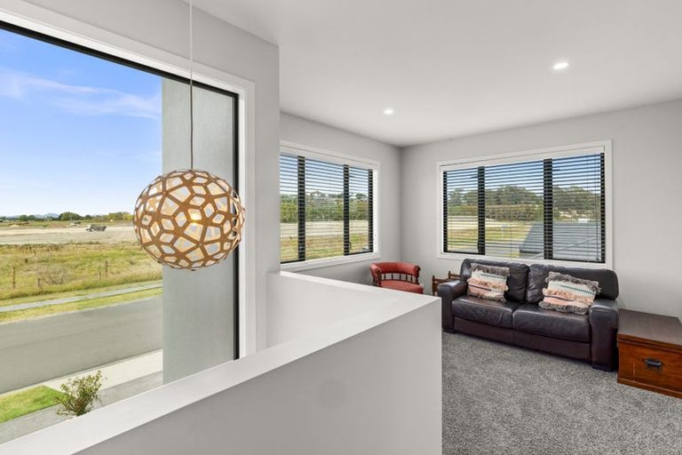 Photo of property in 24 Aspiring Drive, Poraiti, Napier, 4112
