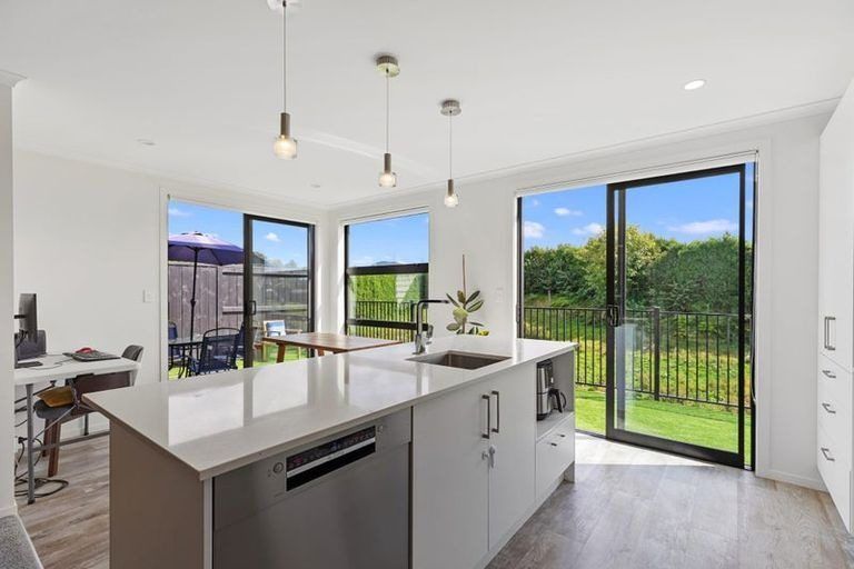 Photo of property in 10 Tanuku Lane, Te Puke, 3119