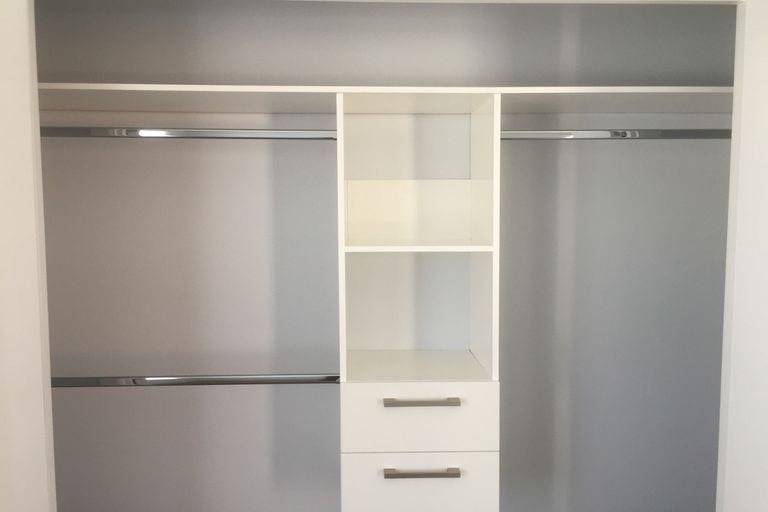 Photo of property in 28 Edwards Avenue, Henderson, Auckland, 0610