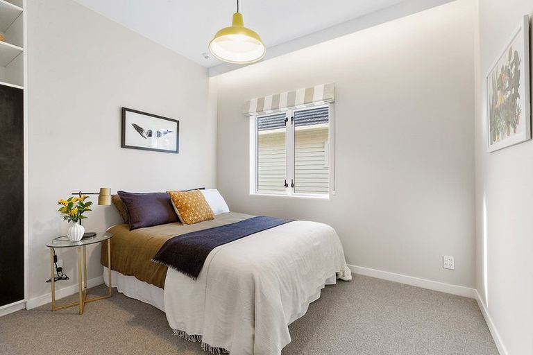 Photo of property in 16 Burnham Street, Seatoun, Wellington, 6022