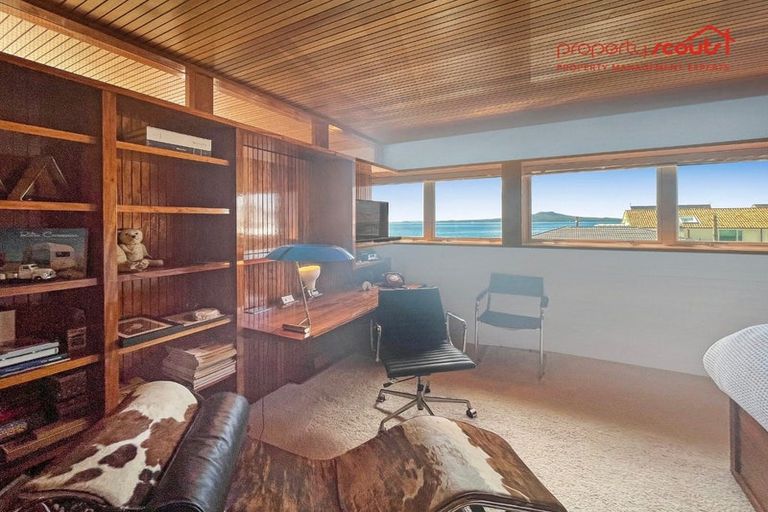 Photo of property in Seaview Apartments, 5/64 Milford Road, Milford, Auckland, 0620
