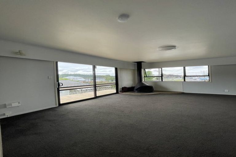 Photo of property in 226 Henderson Valley Road, Henderson, Auckland, 0612