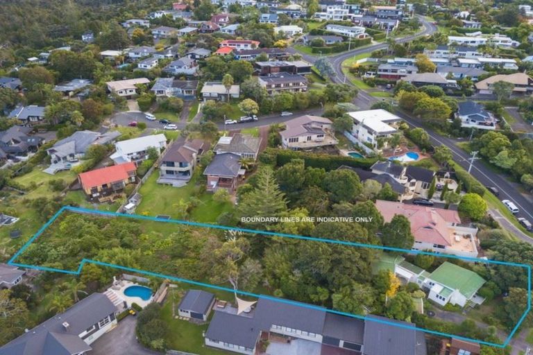 Photo of property in 8 Park Rise, Campbells Bay, Auckland, 0630