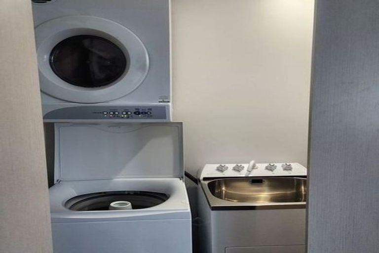 Photo of property in 12a-c Camden Street, Turnbull Thomson Park, Invercargill, 9810