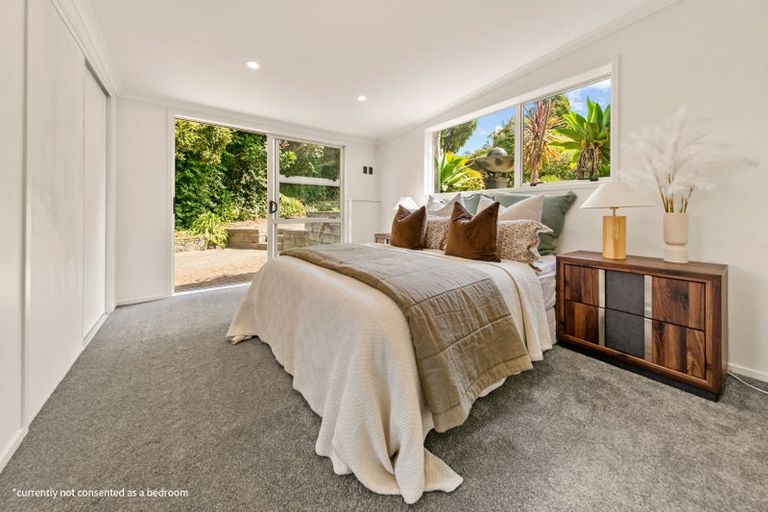 Photo of property in 91 Mountain Road, Henderson Valley, Auckland, 0612
