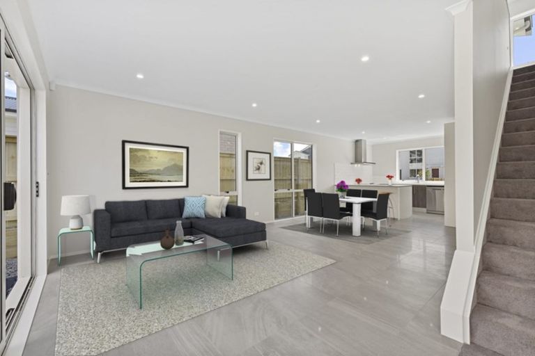 Photo of property in 7 George Mcwhirter Avenue, Massey, Auckland, 0614