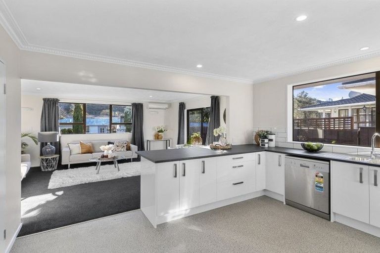 Photo of property in 16a Rawhiti Street, Stokes Valley, Lower Hutt, 5019
