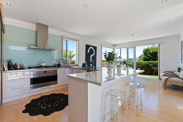 Photo of property in 6 Stormanstown Way, Seatoun, Wellington, 6022