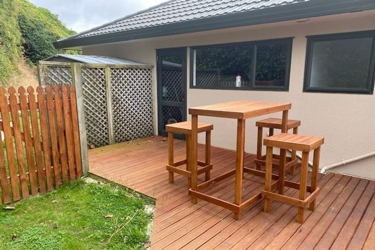 Photo of property in 5 Melksham Drive, Churton Park, Wellington, 6037