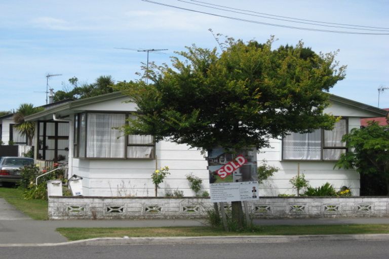 Photo of property in 113 Estuary Road, South New Brighton, Christchurch, 8062