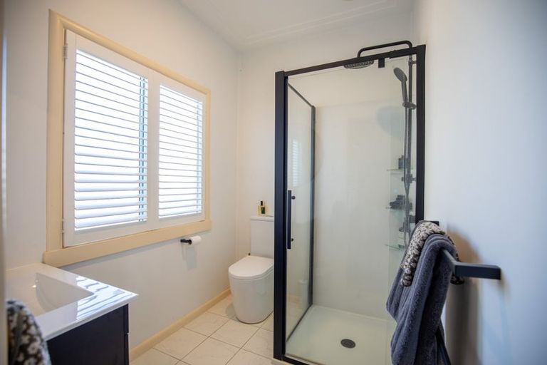 Photo of property in Wallis Street, Raglan, 3225