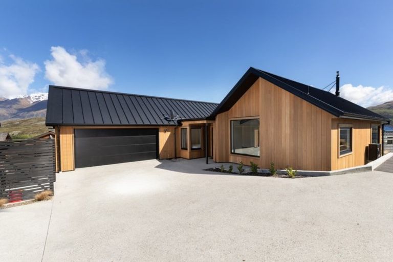 Photo of property in 43 Mcadam Drive, Jacks Point, Queenstown, 9371