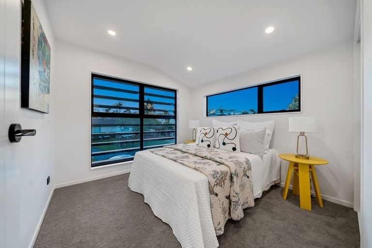 Photo of property in 7a Sirius Place, Botany Downs, Auckland, 2010