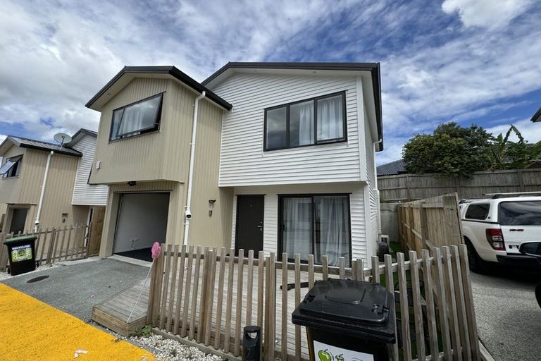Photo of property in 7/116 Colwill Road, Massey, Auckland, 0614