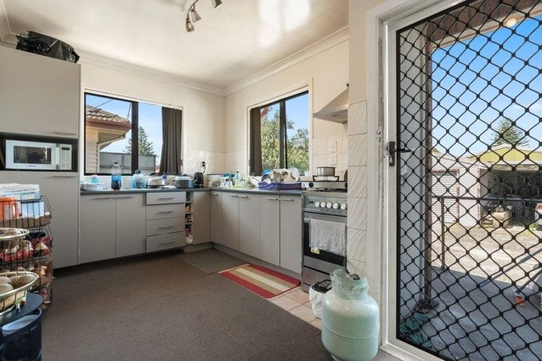 Photo of property in 16 Charles Street, Papatoetoe, Auckland, 2025