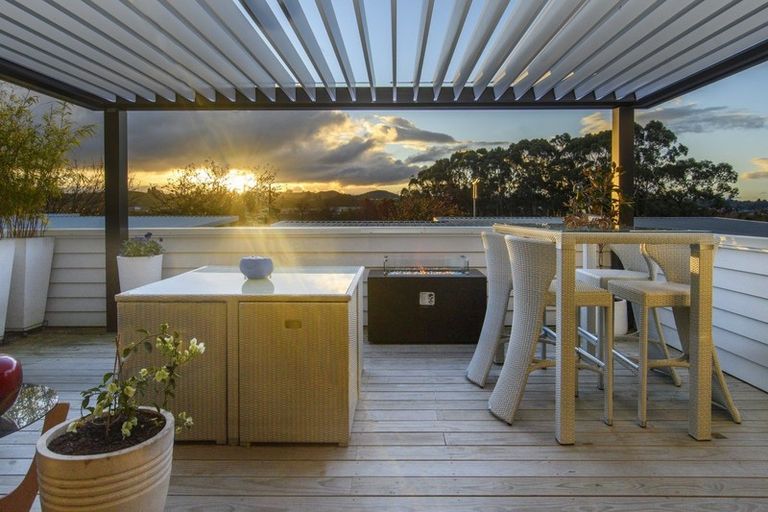 Photo of property in 133 Lakes Boulevard, Pyes Pa, Tauranga, 3112