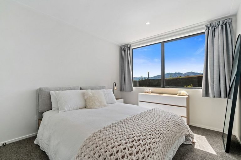 Photo of property in 64 Kirimoko Crescent, Wanaka, 9305