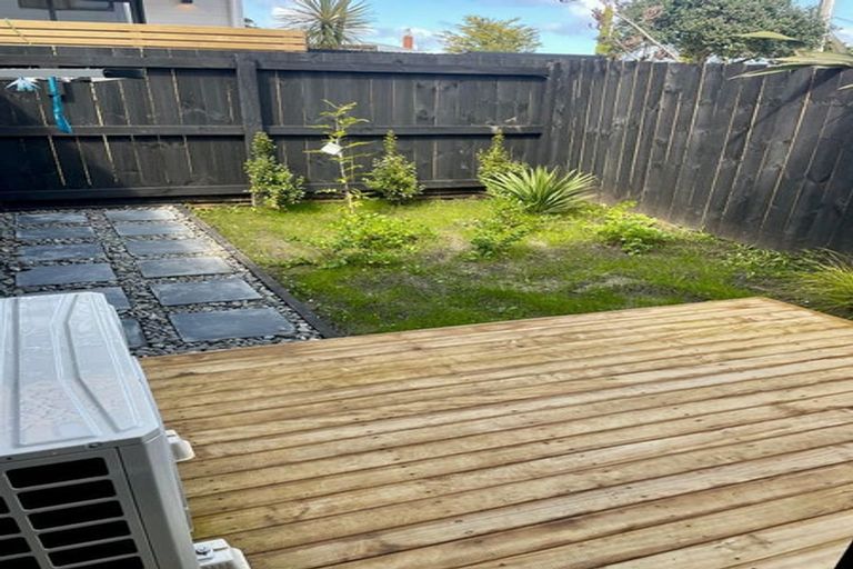Photo of property in 3/28 Lavelle Road, Henderson, Auckland, 0612