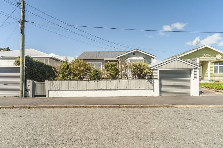 Photo of property in 8 Torridon Road, Miramar, Wellington, 6022