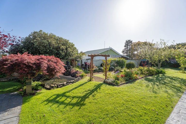 Photo of property in 12 Kenneth Avenue, Whitianga, 3510
