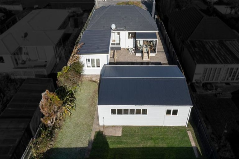 Photo of property in 16 Russell Road, Wainuiomata, Lower Hutt, 5014