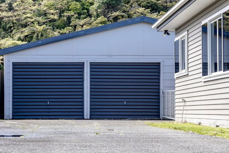 Photo of property in 187 Main South Road, Karoro, Greymouth, 7805