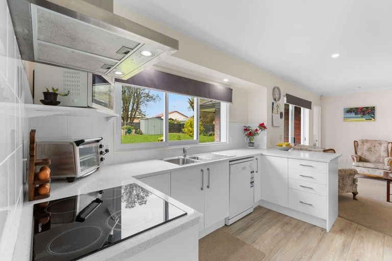 Photo of property in 166 Queen Street, Waiuku, 2123