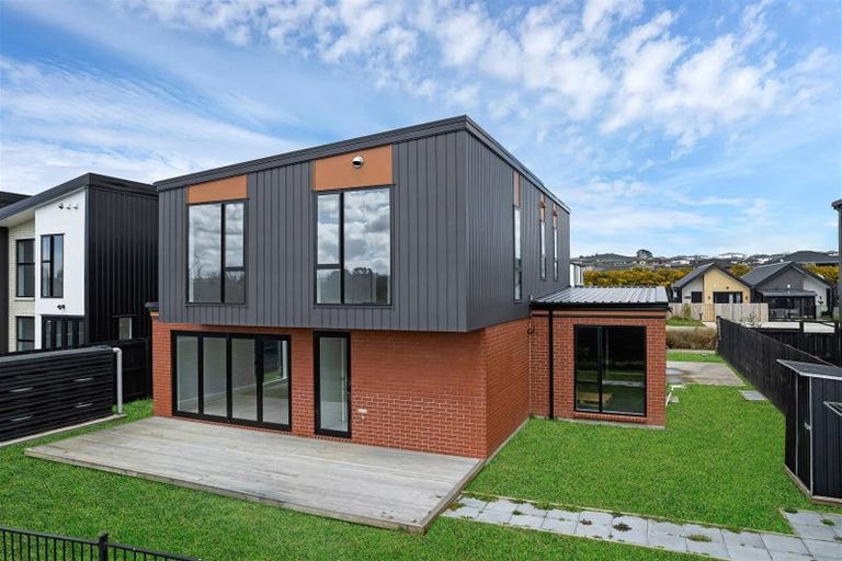 Photo of property in 19 Waikaha Street, Pokeno, 2472