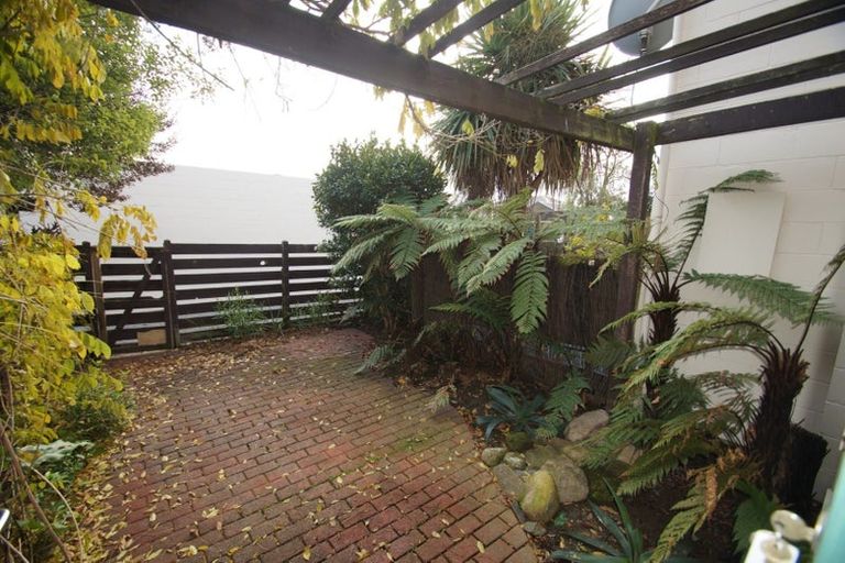Photo of property in 2/3 Seddon Street, Sydenham, Christchurch, 8023