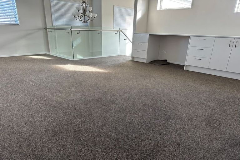 Photo of property in 77 Granville Drive, Massey, Auckland, 0614