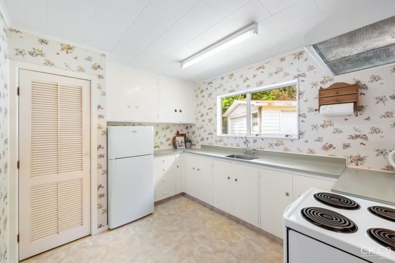 Photo of property in 13 Christchurch Crescent, Kelson, Lower Hutt, 5010