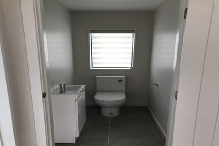 Photo of property in 53 Pitoitoi Drive, Riverhead, 0820