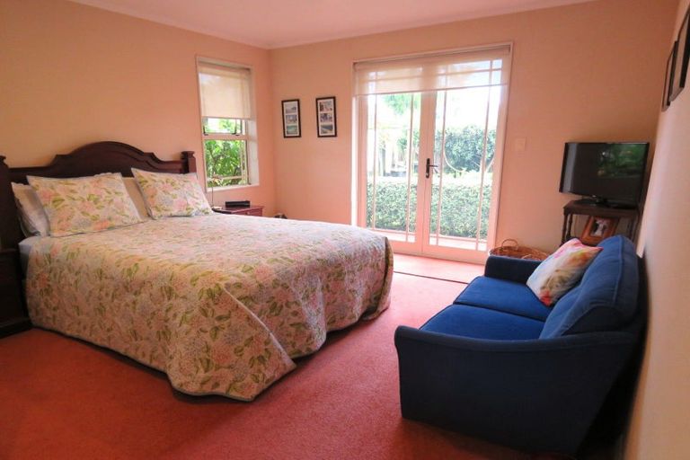 Photo of property in 35 Pakington Street, Westport, 7825