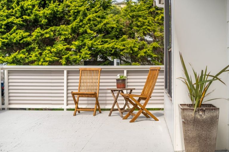 Photo of property in 56 Albatross Close, Whitby, Porirua, 5024