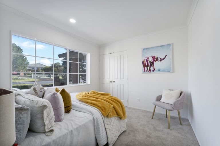 Photo of property in 2 Diana Place, Ranui, Auckland, 0612