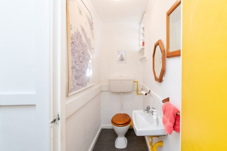 Photo of property in 94 Rolleston Street, Mount Cook, Wellington, 6021