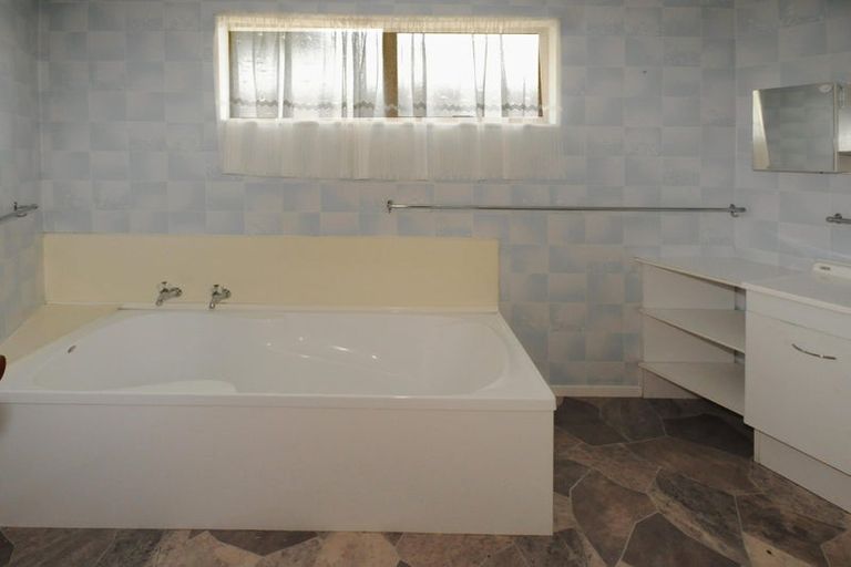 Photo of property in 394 Gloucester Street, Linwood, Christchurch, 8011