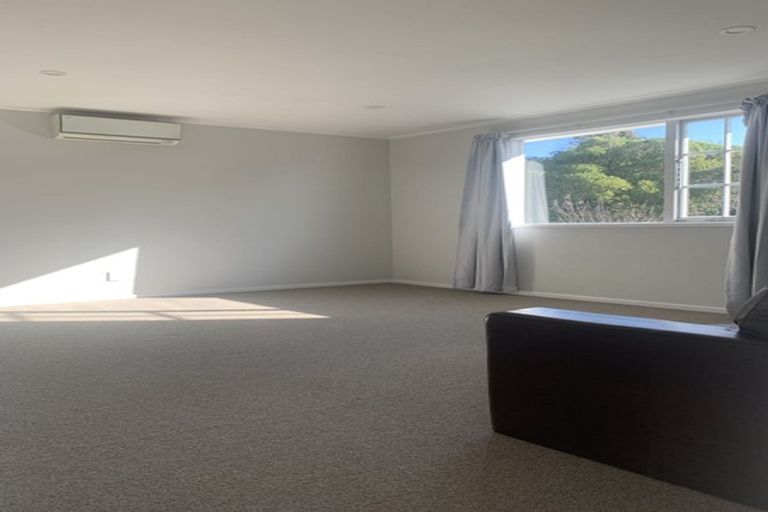 Photo of property in 1/27a Randwick Road, Northland, Wellington, 6012