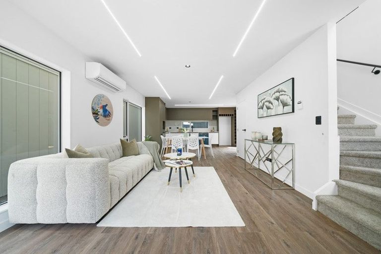Photo of property in 17b Muir Avenue, Mangere Bridge, Auckland, 2022