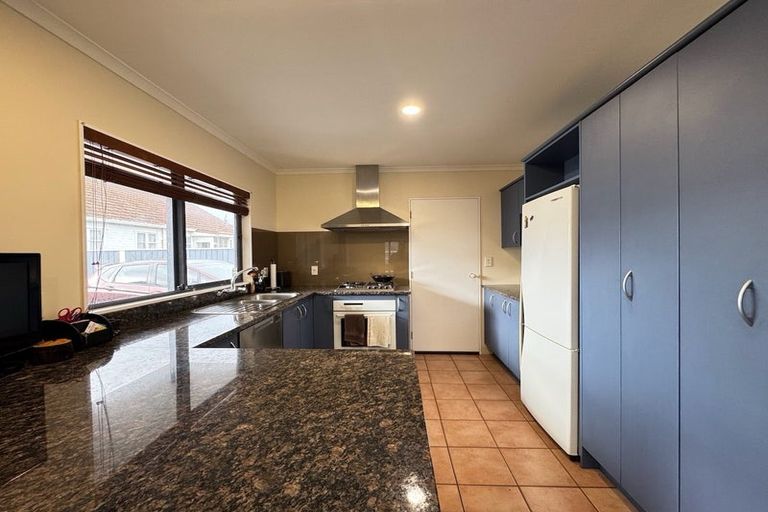 Photo of property in 63a Kemp Street, Kilbirnie, Wellington, 6022