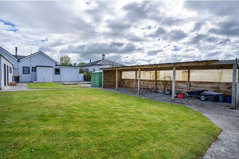 Photo of property in 33 Mary Street, Winton, 9720