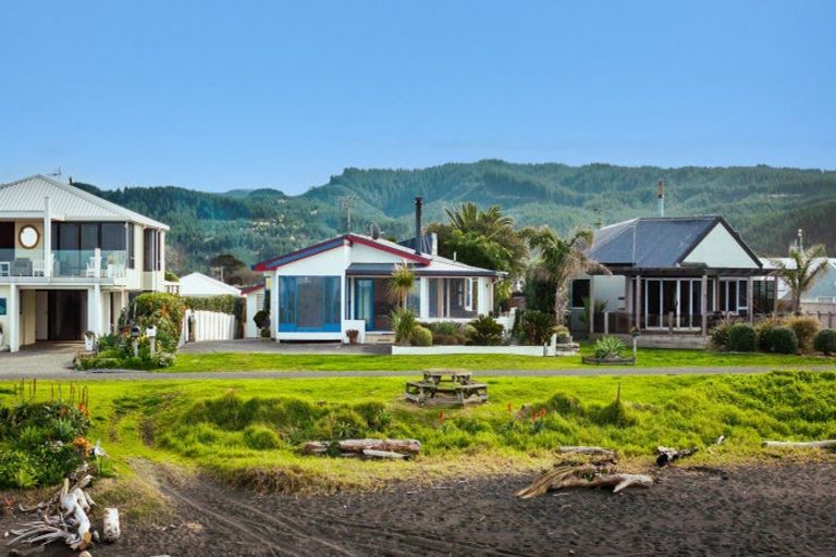 Photo of property in 109 North Shore Road, Eskdale, Napier, 4182