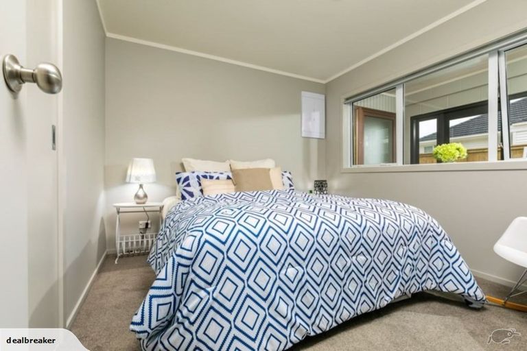 Photo of property in 1/744 Te Atatu Road, Te Atatu Peninsula, Auckland, 0610