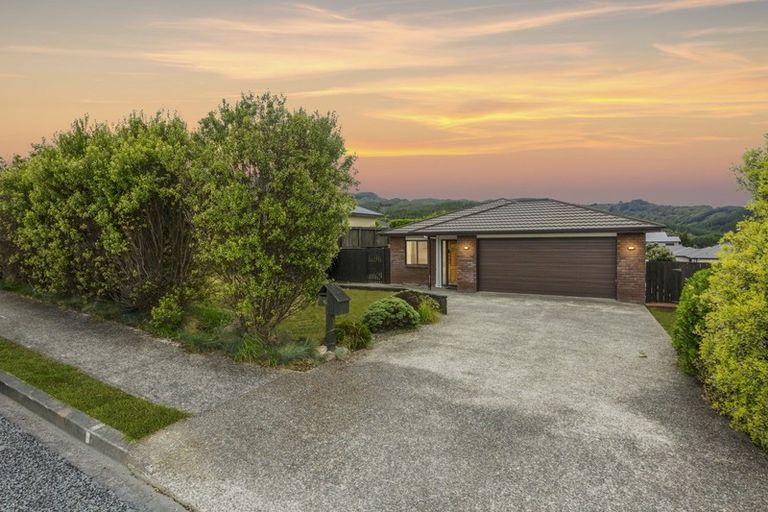 Photo of property in 131 Kirton Drive, Riverstone Terraces, Upper Hutt, 5018