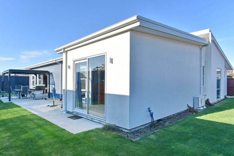 Photo of property in 2 Hayson Drive, Kaiapoi, 7630