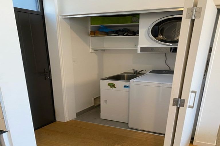 Photo of property in 80u7 Seatoun Heights Road, Seatoun, Wellington, 6022