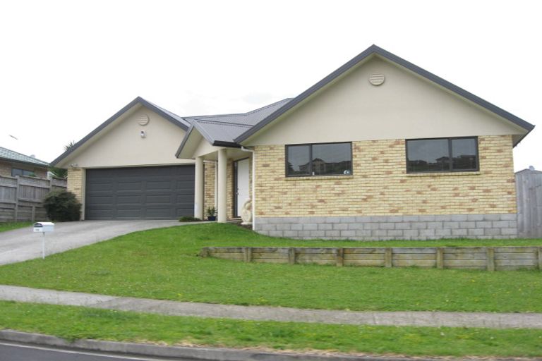 Photo of property in 8 Max Short Drive, Pukekohe, 2120